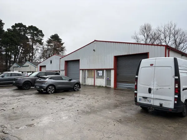 Local commercial 470 m² 