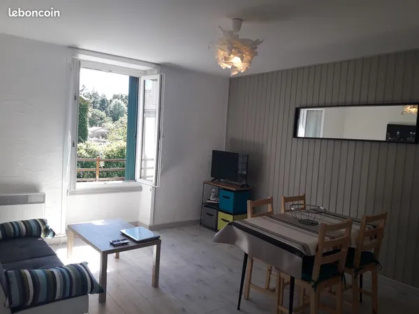 Loue Duplex St Philbert de Grandlieu 25 mn Nantes 25 Challans 10 mn Machecoul 