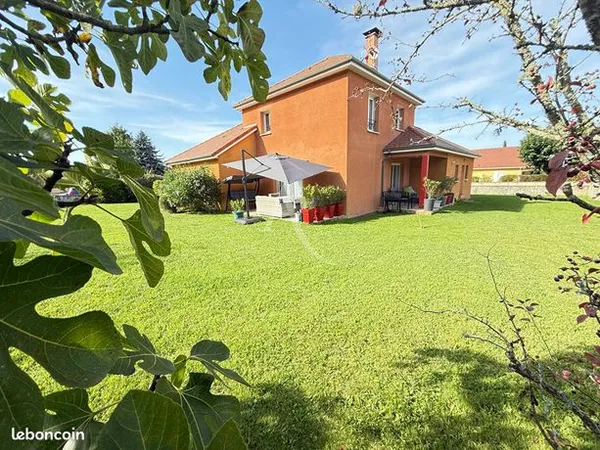 Maison 5 pièces 140 m² 