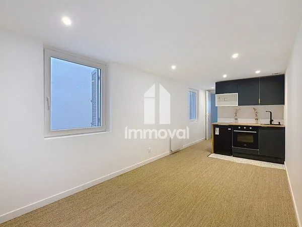 Studio 1 pièce 30 m² 