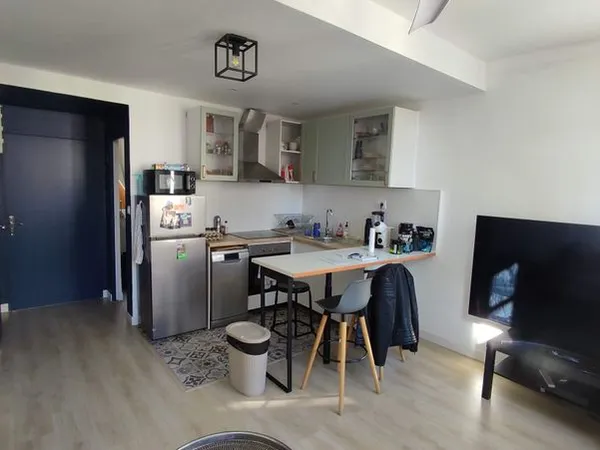 Chambre rénovée salle de bain privative 
