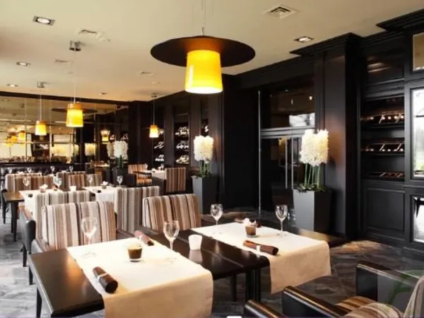 Restaurant 180 m² 