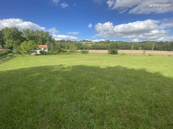 Terrain 702 m² 
