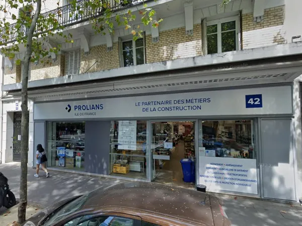 LOCAL A FORT PONTENTIEL - BOULOGNE BILLANCOURT 