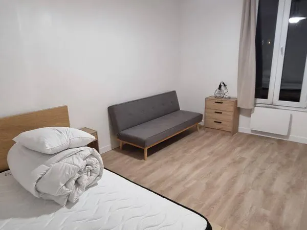 Studio 1 pièce 27 m² 