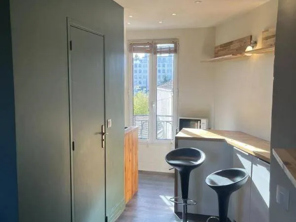 Studio 1 pièce 21 m² 