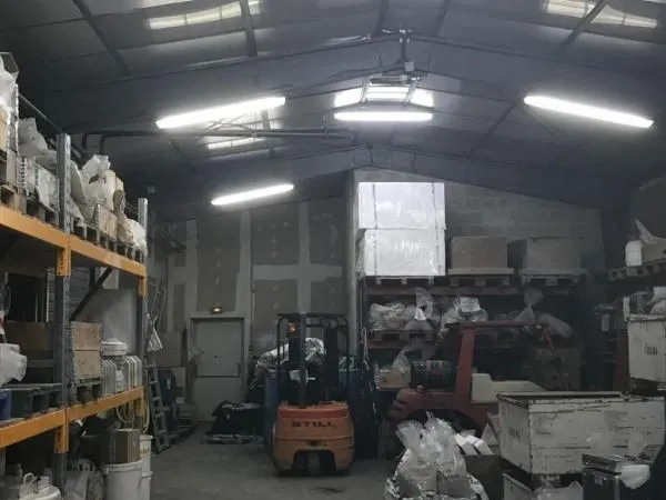 Local d'activité 650 m² 
