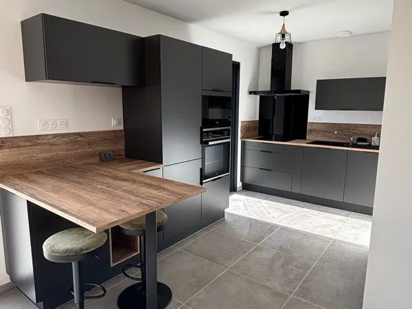🏡 Maison neuve meublée - 90 m² - 3 chambres - Jardin & garage - quartier Souché (Niort) 