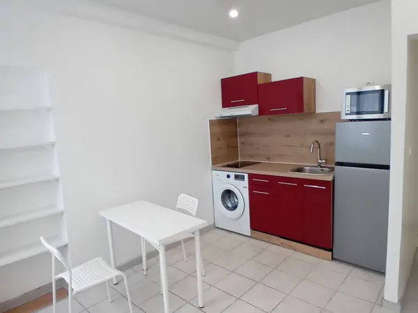 Appartement 1 pièce 18 m² 