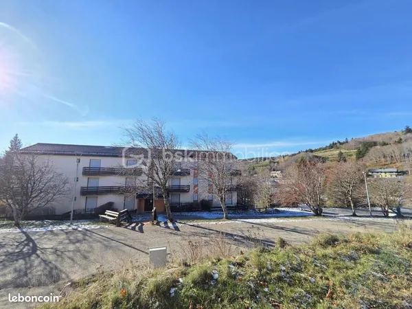Studio 1 pièce 21 m² 