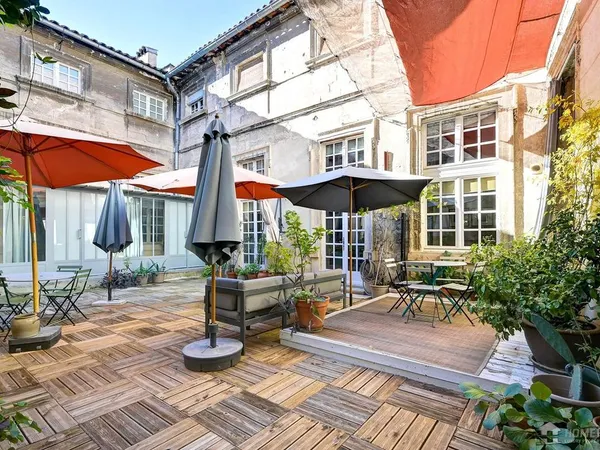 Appartement 14 pièces 357 m² 