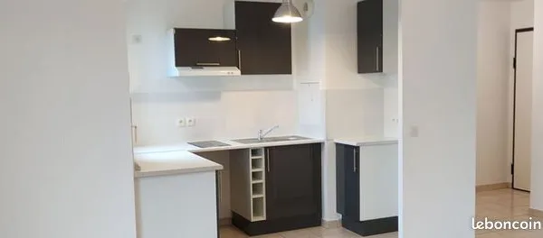 Studio 1 pièce 50 m² 