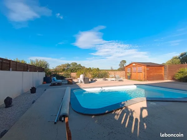 Maison plain pied piscine pinet 