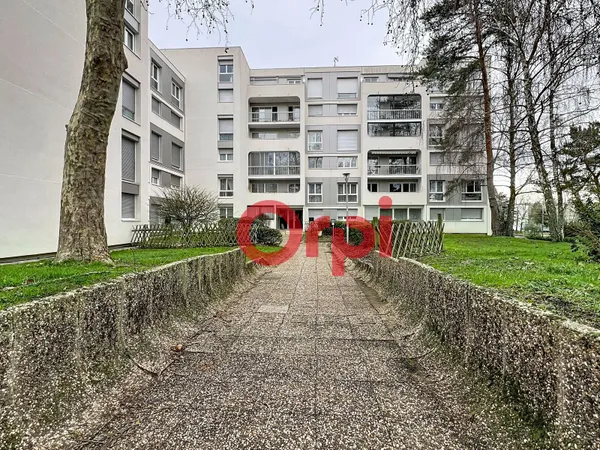 Appartement 2 pièces 84 m² 