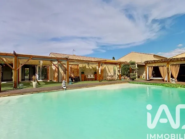 Maison 8 pièces 240 m² 