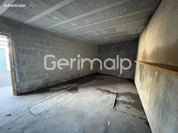 Local 14 m² 