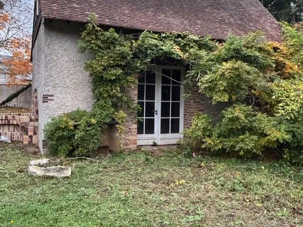 Maison de Centre-Ville à Rénover - Une Opportunité Idéale 