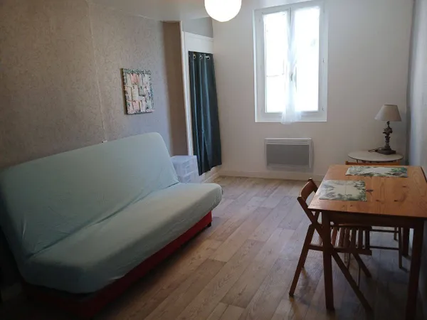 Studio 1 pièce 20 m² 