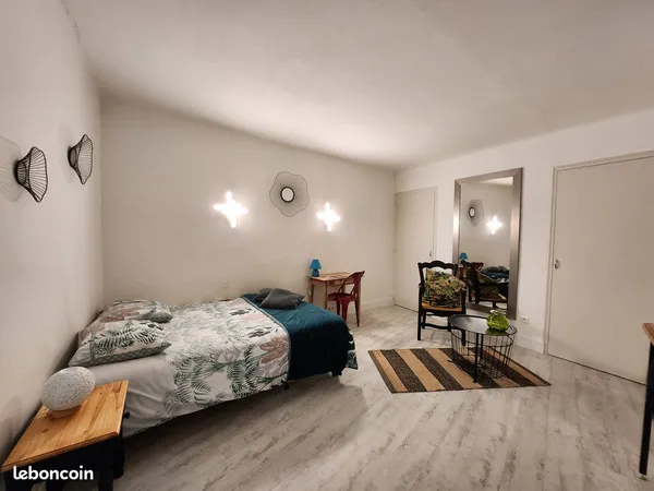 Studio 1 pièce 31 m² 