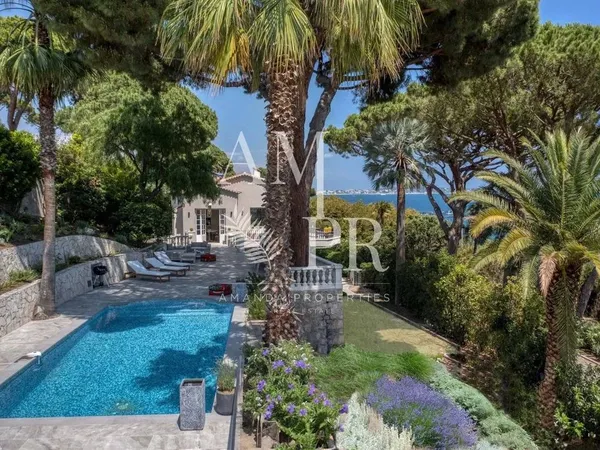 Villa 4 pièces 300 m² 