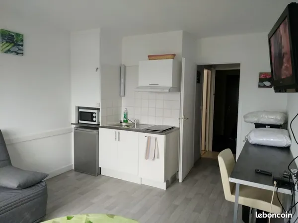 Loue studio meublé 21 m2 à Gradignan proche des Facultés 