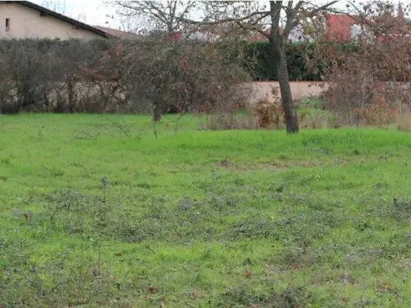 Terrain 678 m² 