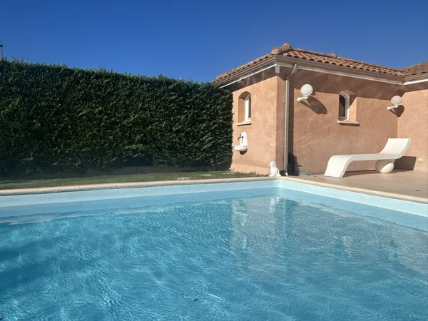 VILLA DE QUALITÉ, SPACIEUSE & CONFORTABLE, DANS SECTEUR PRIS 