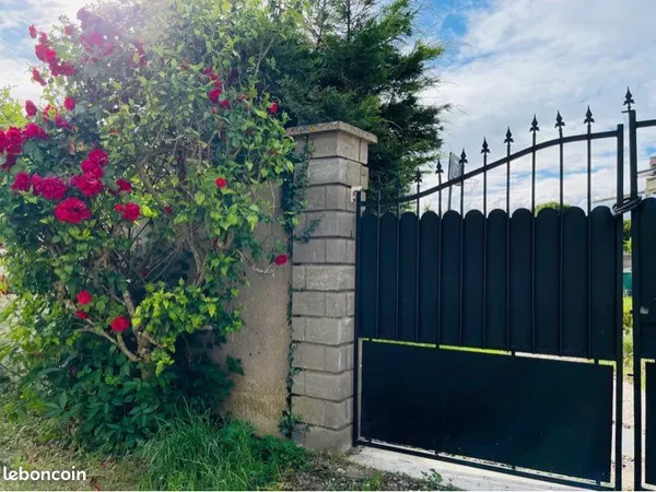 Maison familiale rénovée à Chambry - 155 m², 4 chambres 