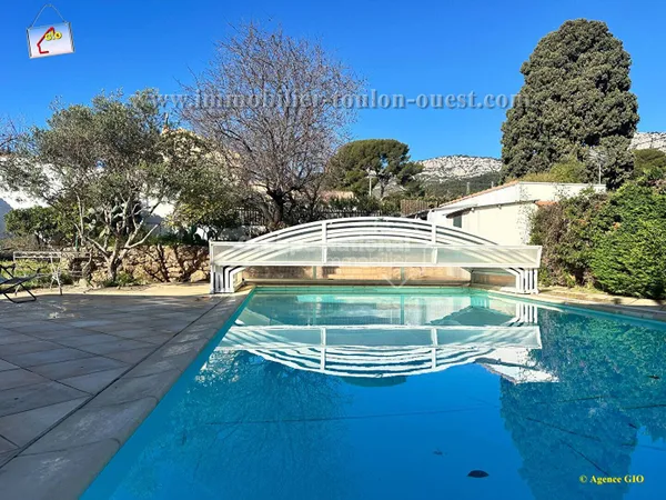 Villa 7 pièces 207 m² 