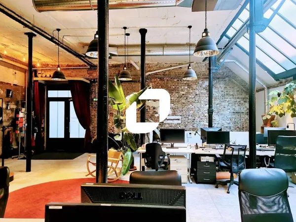Bureaux 610 m² 