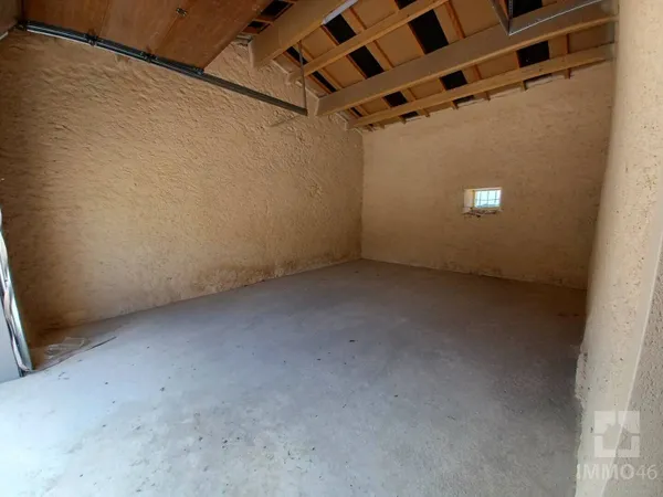 Parking/Garage/Box 