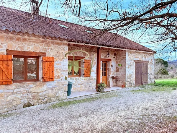 Propriété avec habitation, hangar et 2,7 ha d'un seul tenant Bar 