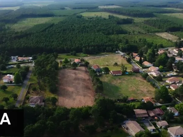 Terrain 676 m² Le Porge 