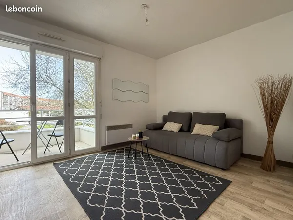 Studio 1 pièce 20 m² 