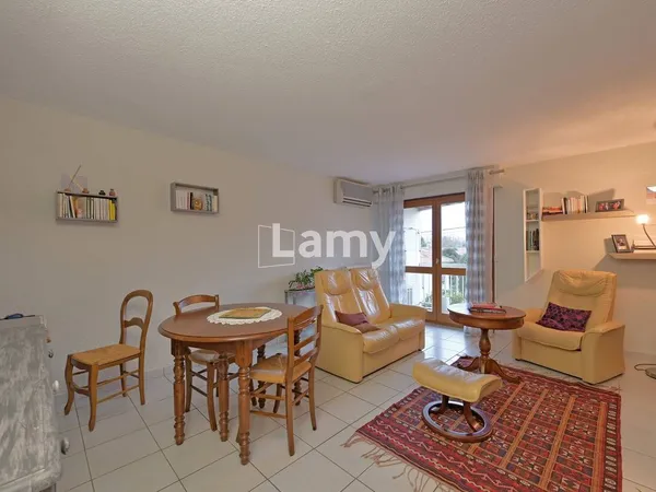 Appartement 4 pièces 79 m² 