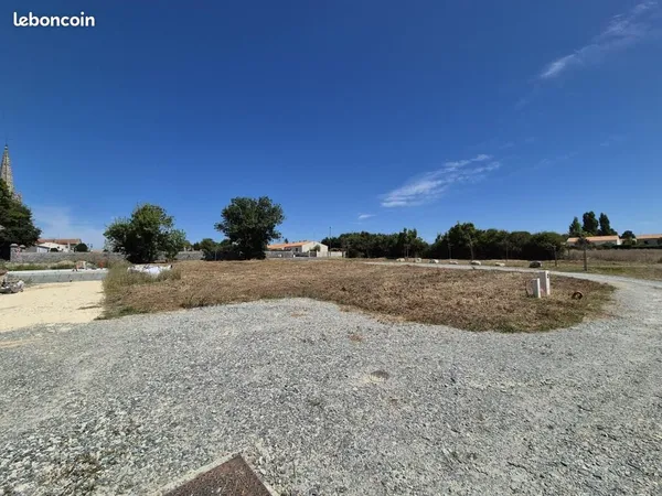 Terrain 520 m² Moeze 