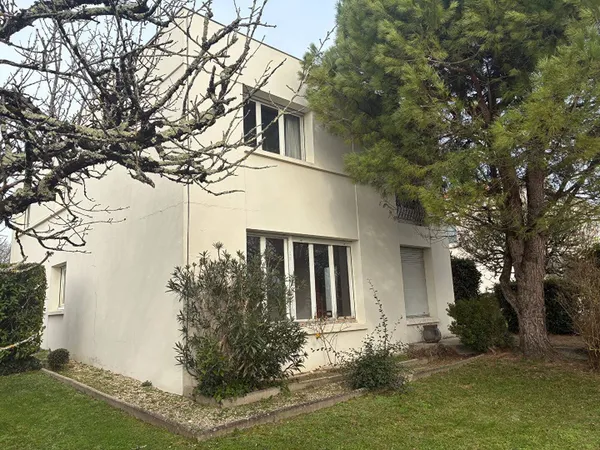 Maison 6 pièces 141 m² 