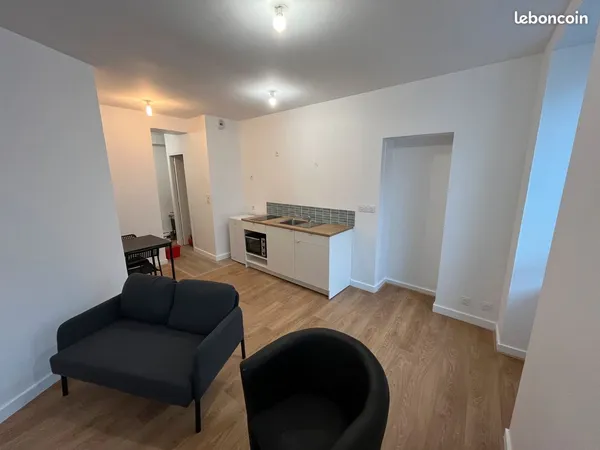 Appartement T2 meublé 32 m² - Fraichement rénové - DISPONIBLE IMMÉDIATEMENT 