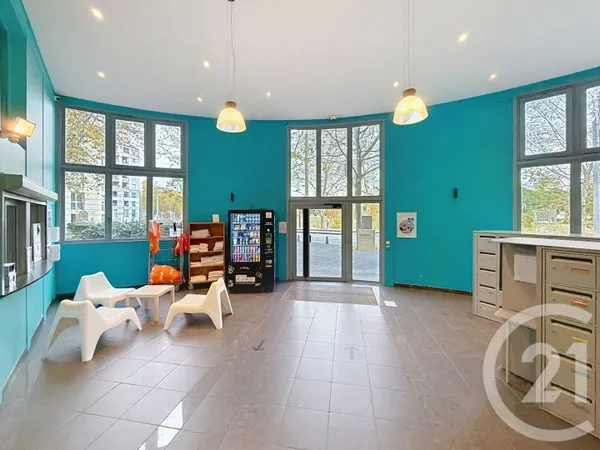 Studio 1 pièce 20 m² 