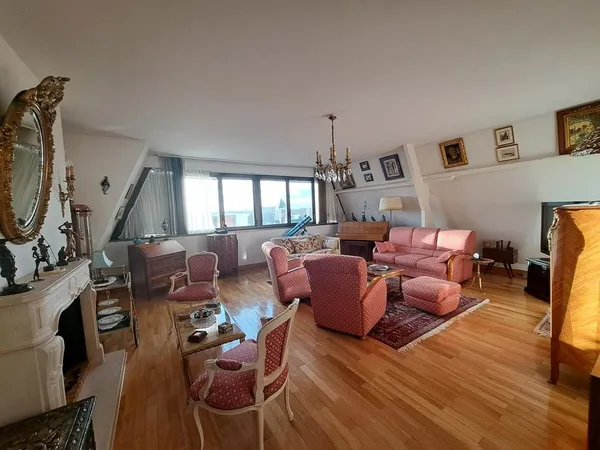 Appartement F8 