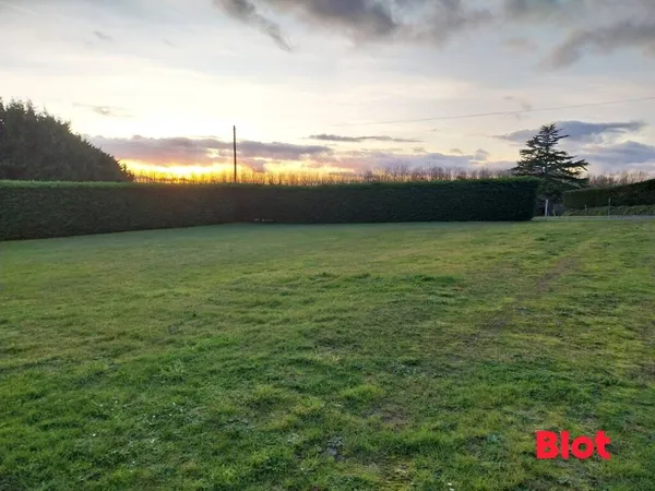 Terrain 1400 m² 