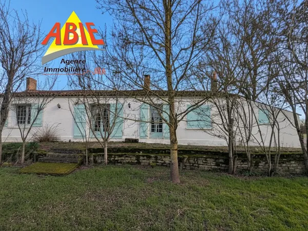 Maison en pierre de 82 M2 avec accès rivière 