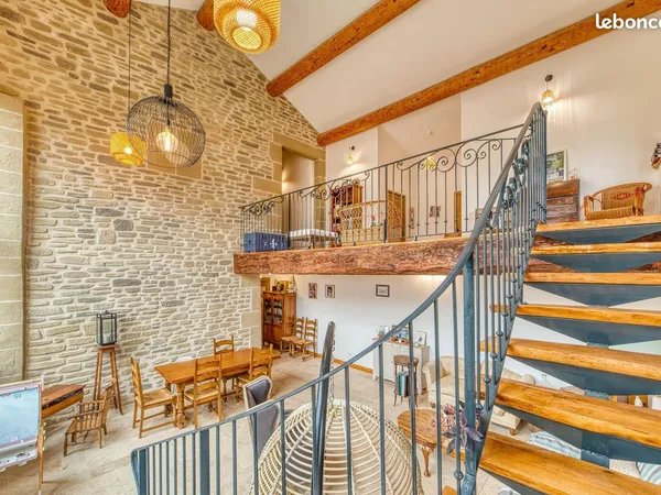 Magnifique bâtisse de 158m² - Terrain d'environ 800m² - Peyrins 
