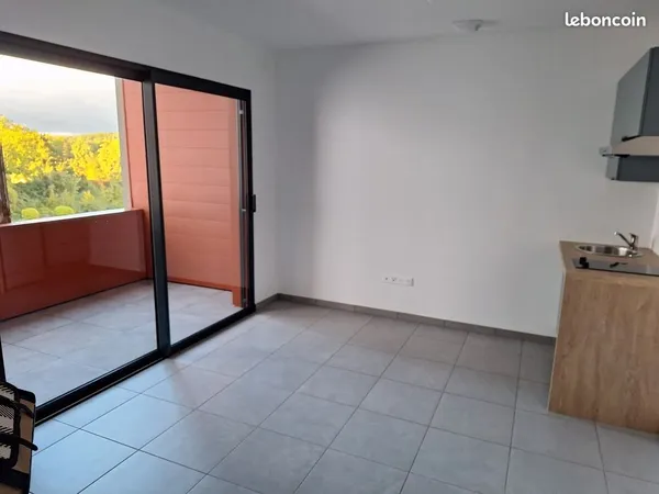 A louer F2 - avec terrasse et parking - Montbéliard les lumières du miémont 