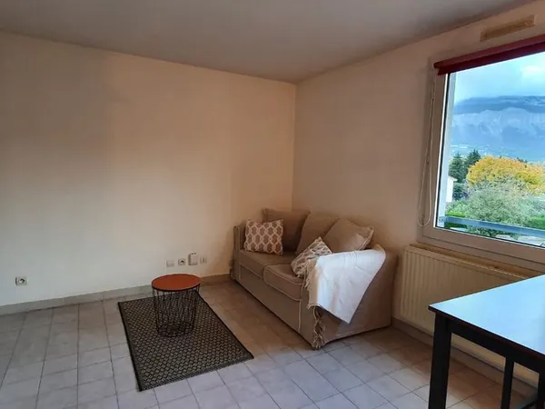 Loue appartement meublé - 33 m² - Gières - Quartier calme, proche transports 
