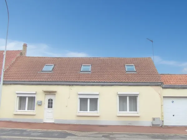 À louer à La Capelle-Lès-Boulogne : maison avec garage 