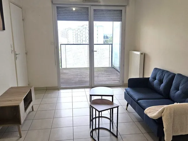 Superbe T2 entièrement meublé avec balcon et garage 
