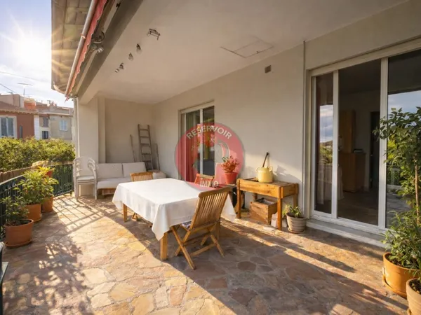 4 Pièces - Grande terrasse - Double garage 