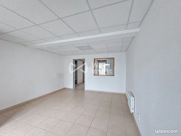 Local 35 m² Sévérac d'Aveyron 