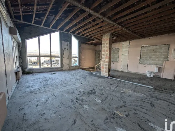 Location Local d'activités 115 m² 